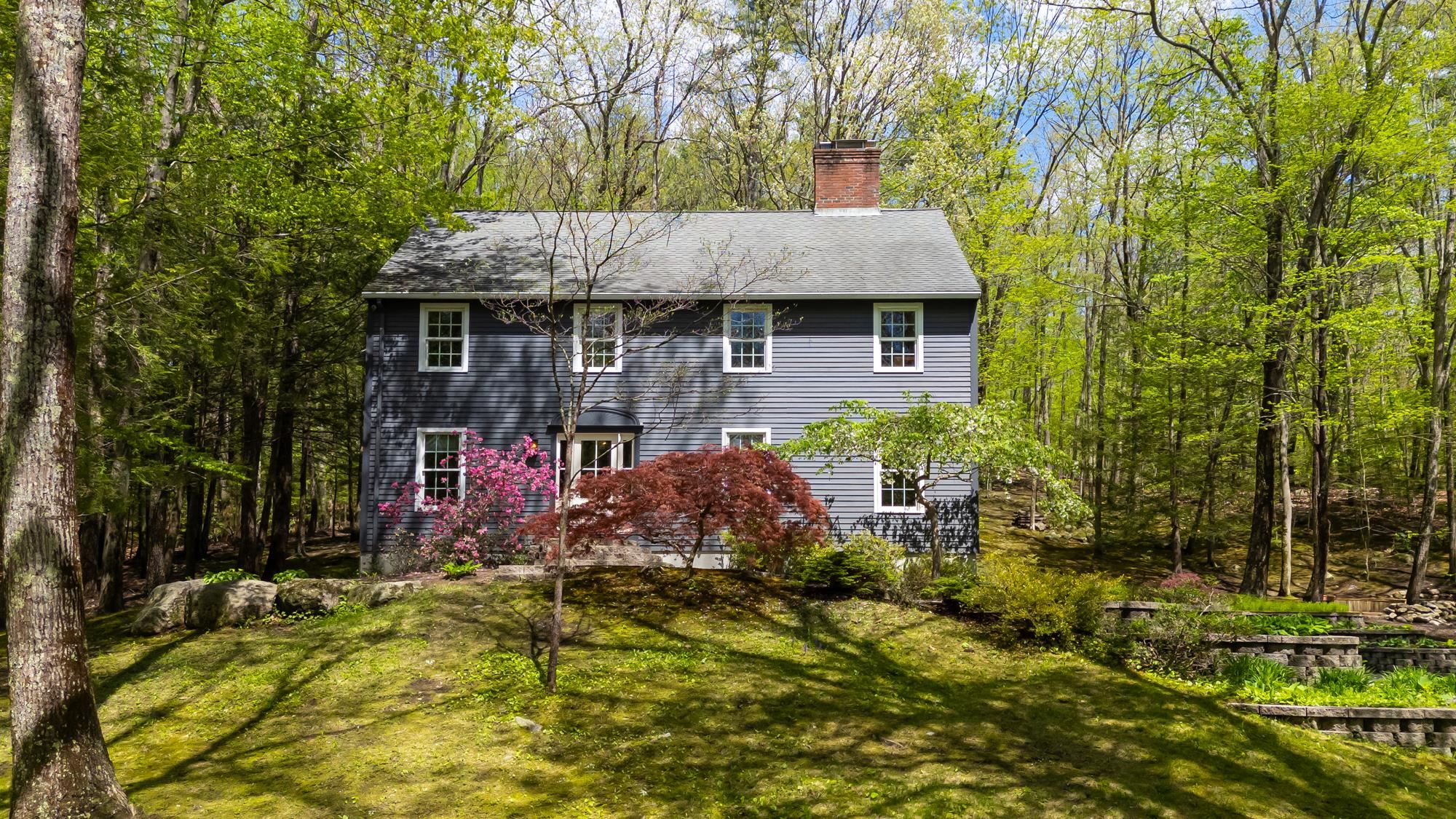 23 Holt Road