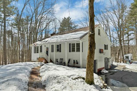 Photo of 53 Seton Drive, Bedford, NH 03110 (MLS # 5078905)