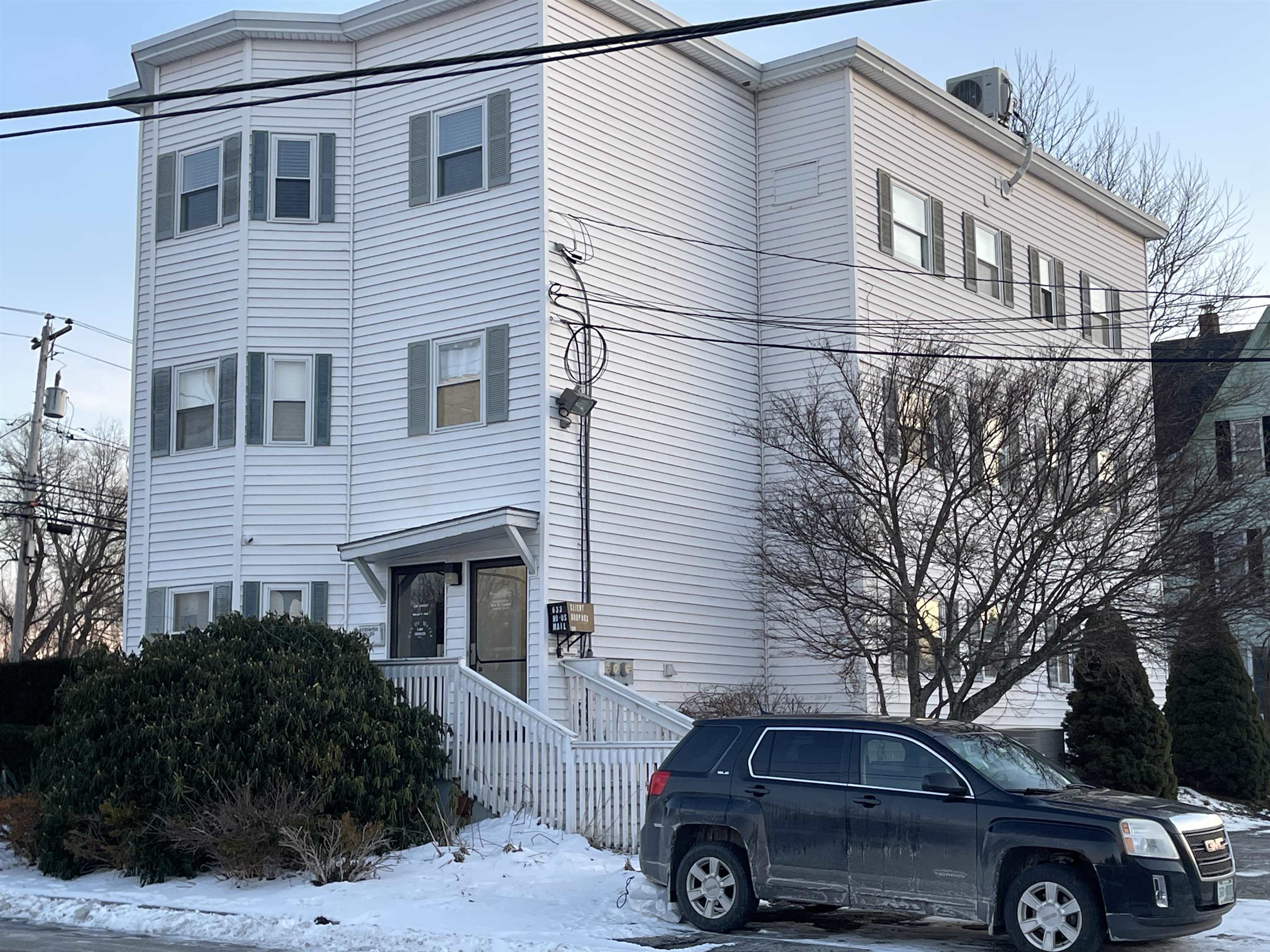 106 Schiller Street
