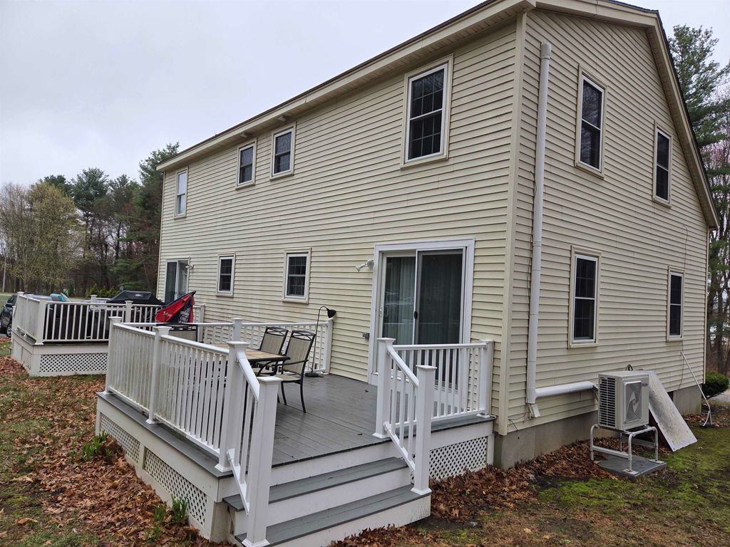 Photo of 16 River Road, Hudson, NH 03051 (MLS # 5084603)