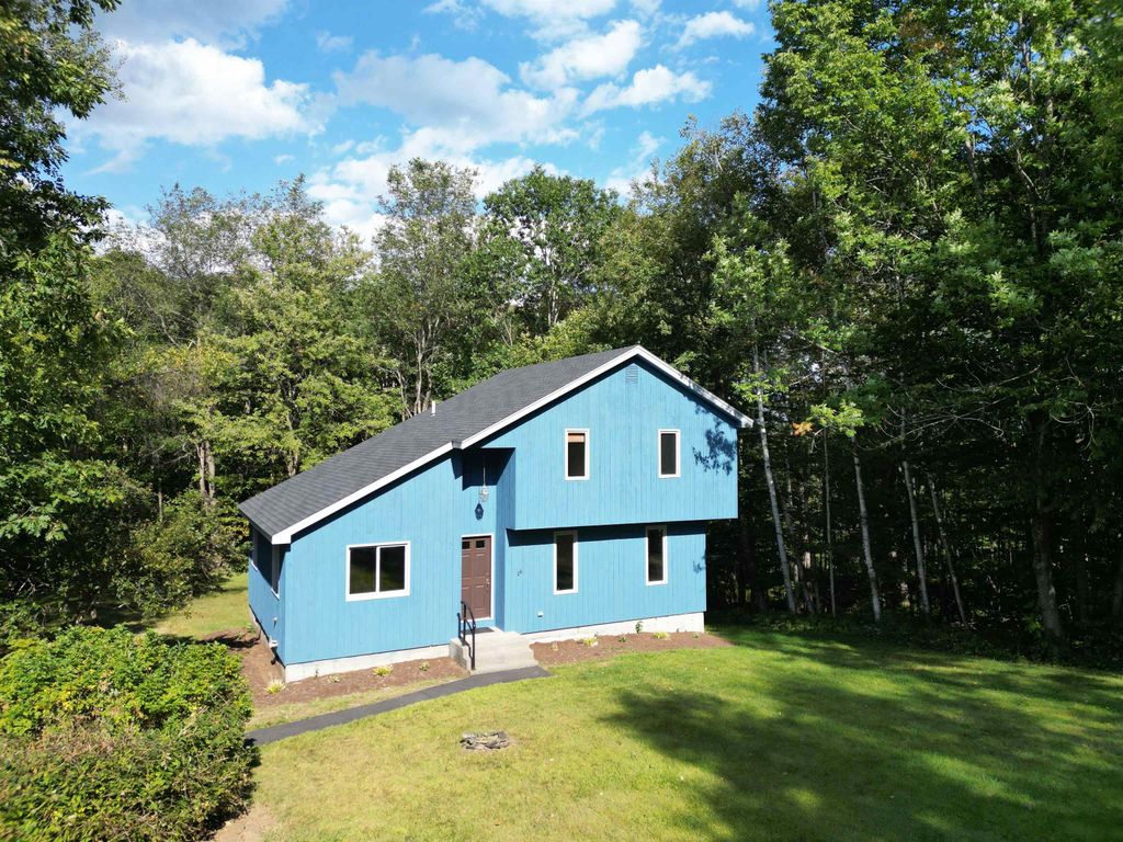 Photo of 28 Manchester Drive, Lebanon, NH 03766 (MLS # 5060020)