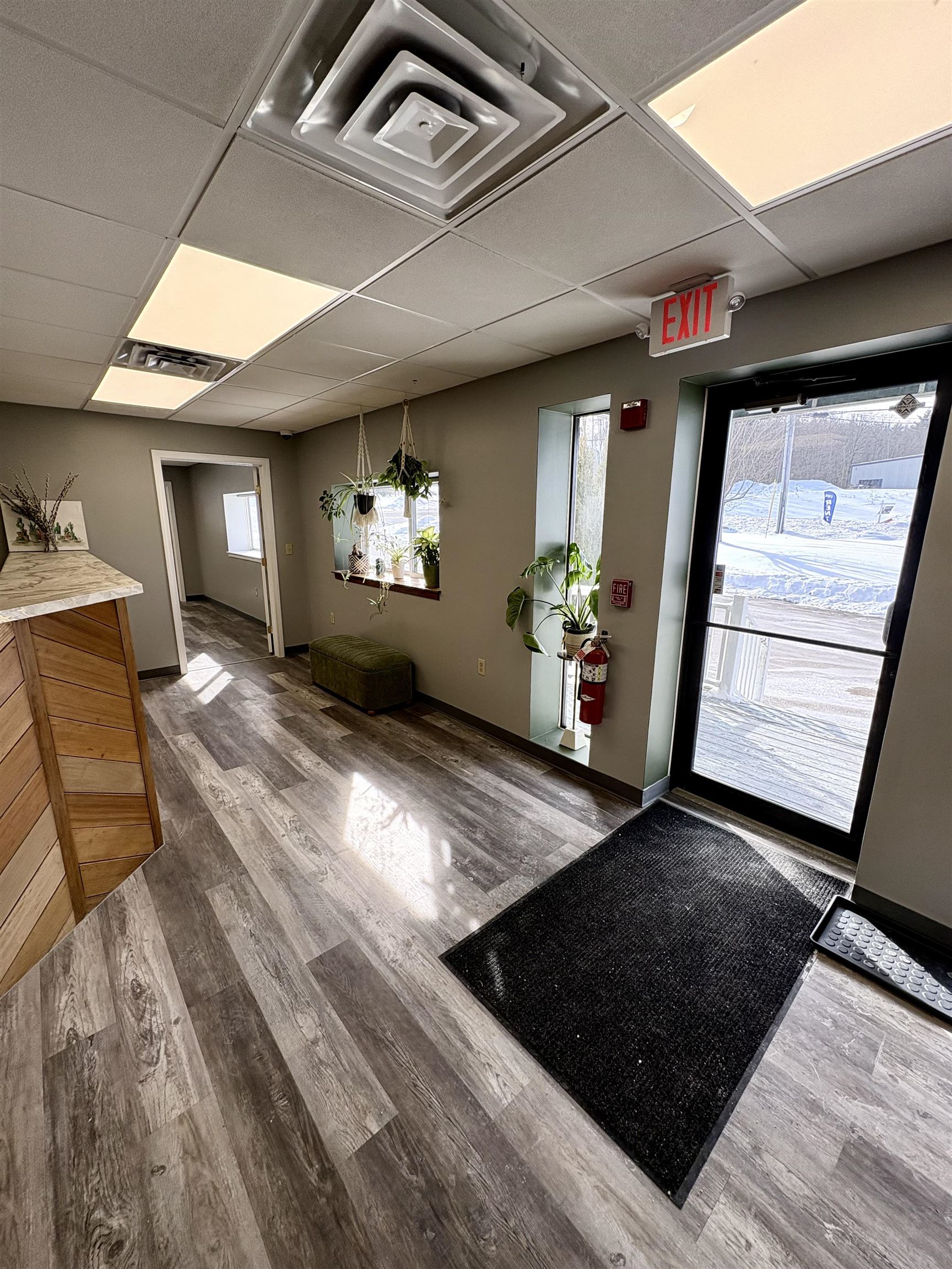 187 Londonderry Turnpike 1