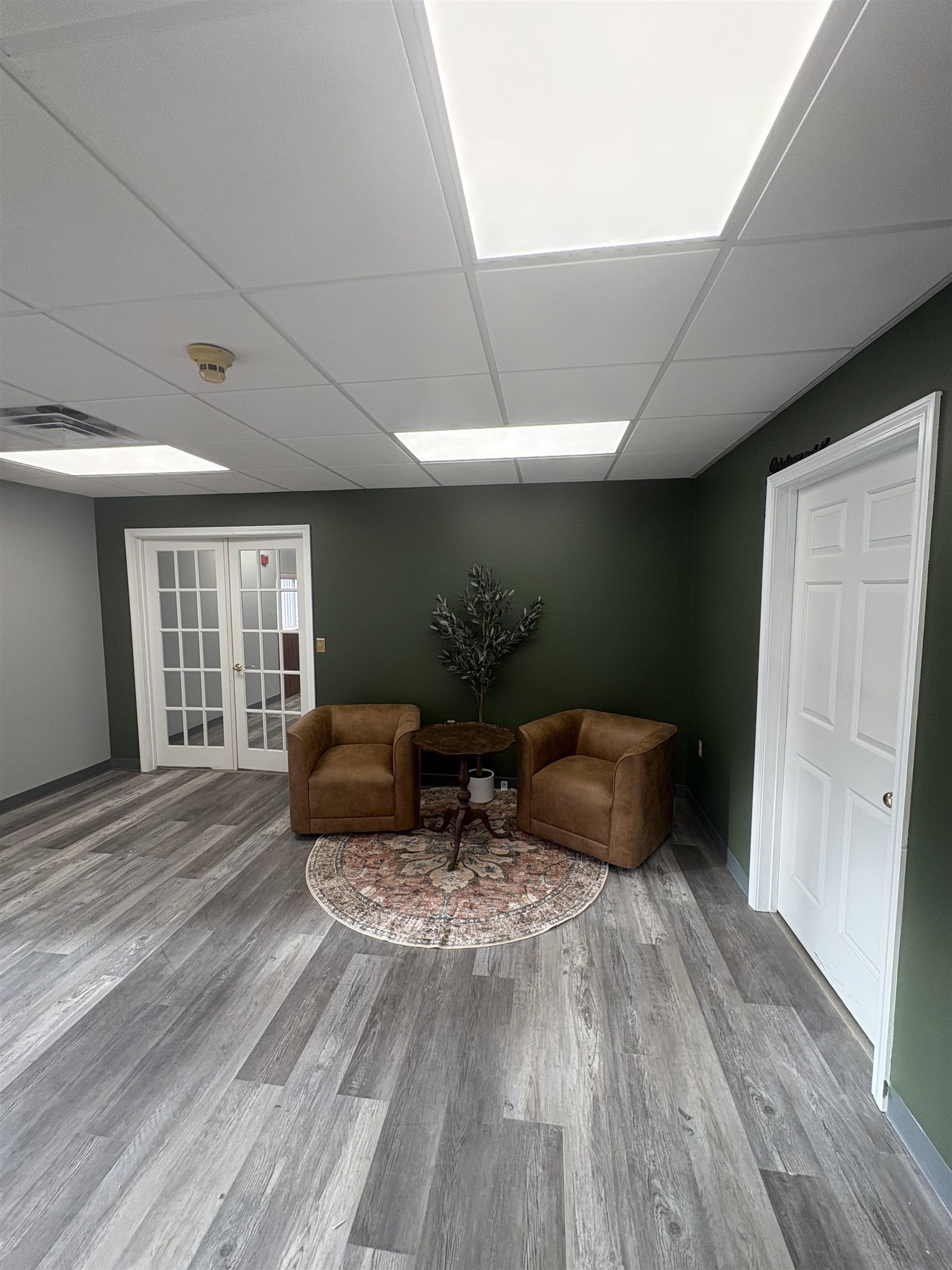 187 Londonderry Turnpike 1