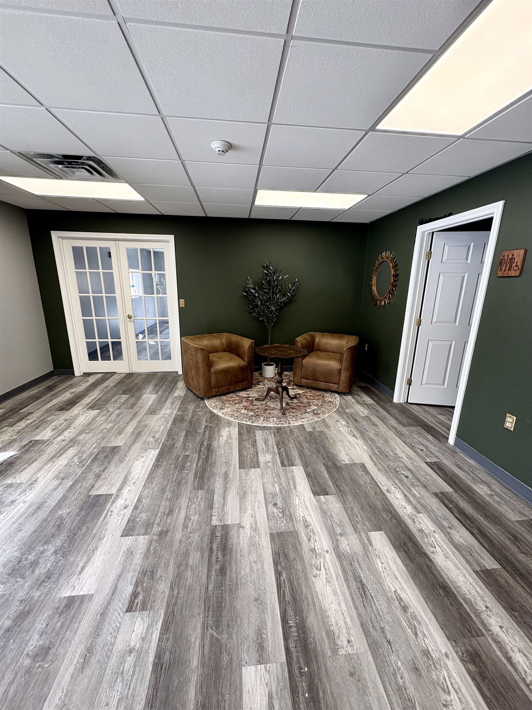 187 Londonderry Turnpike 1