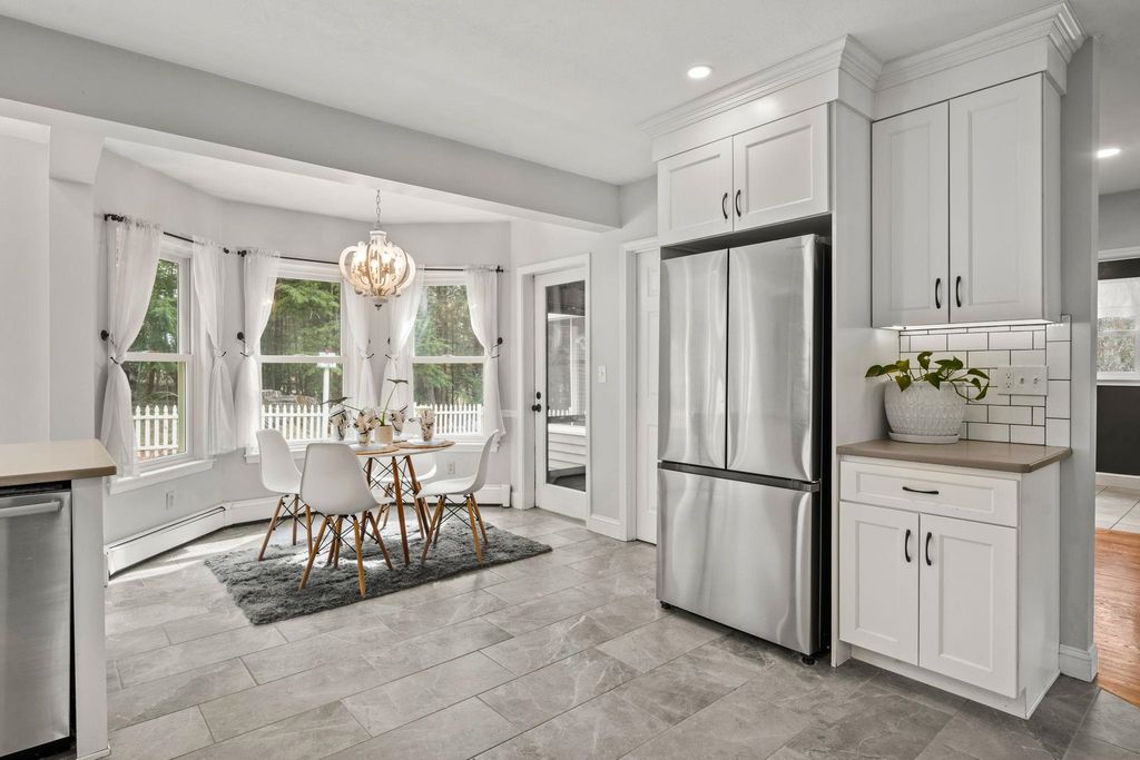 Photo of 71 Deerwood Hollow, Chester, NH 03036 (MLS # 5079925)