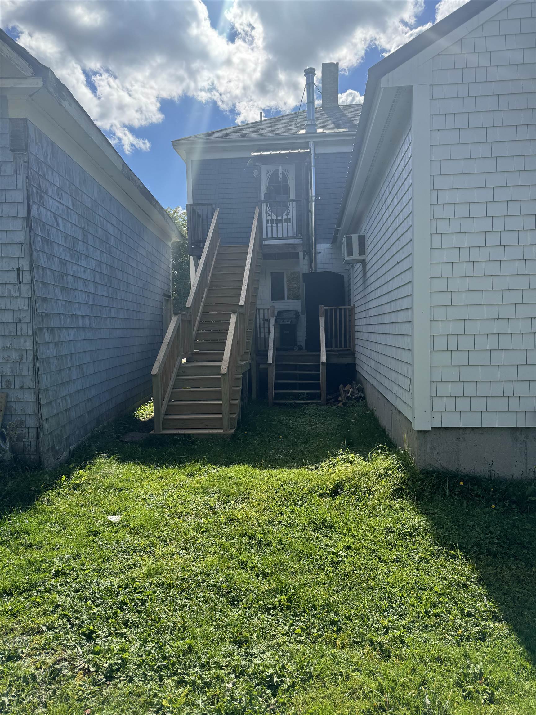 240 THISTLE Street