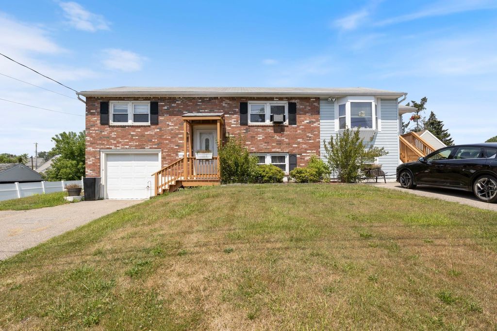 Photo of 8 Chesley Avenue, Somersworth, NH 03878 (MLS # 5054365)