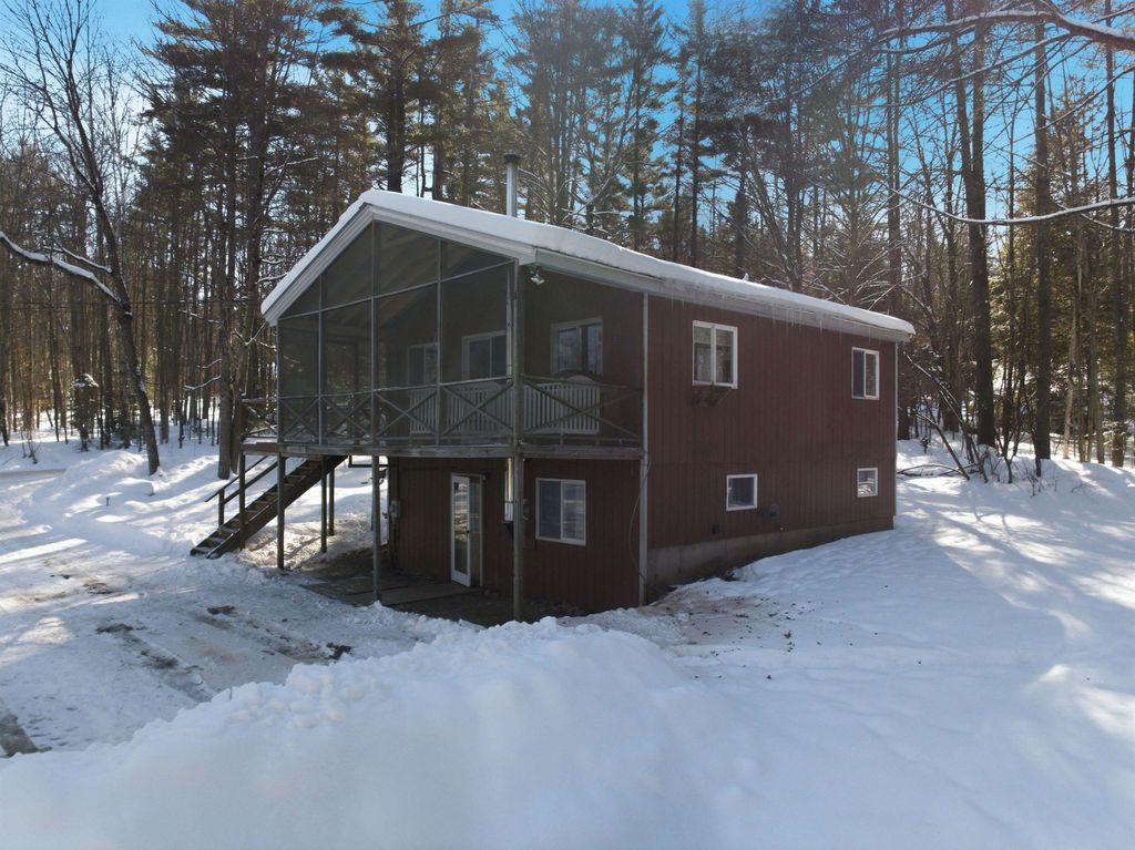 Photo of 30 Deerfield Drive, Haverhill, NH 03785 (MLS # 5076622)