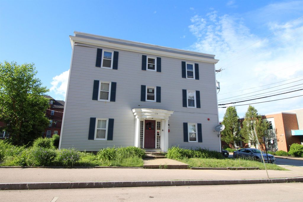 Photo of 174 Concord Street #3, Manchester, NH 01303 (MLS # 5064760)