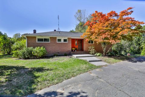 Photo of 123 Musquash Road, Hudson, NH 03051 (MLS # 5063998)