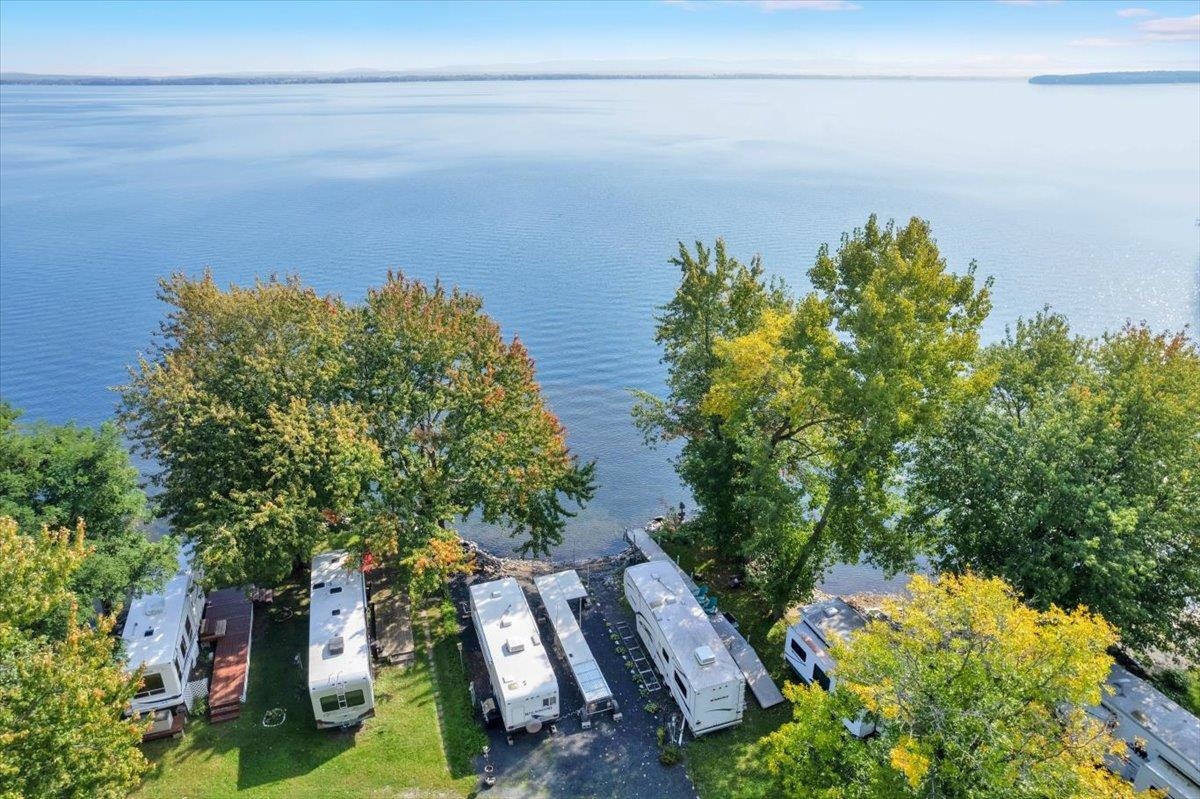 1088 Lakeview Drive
