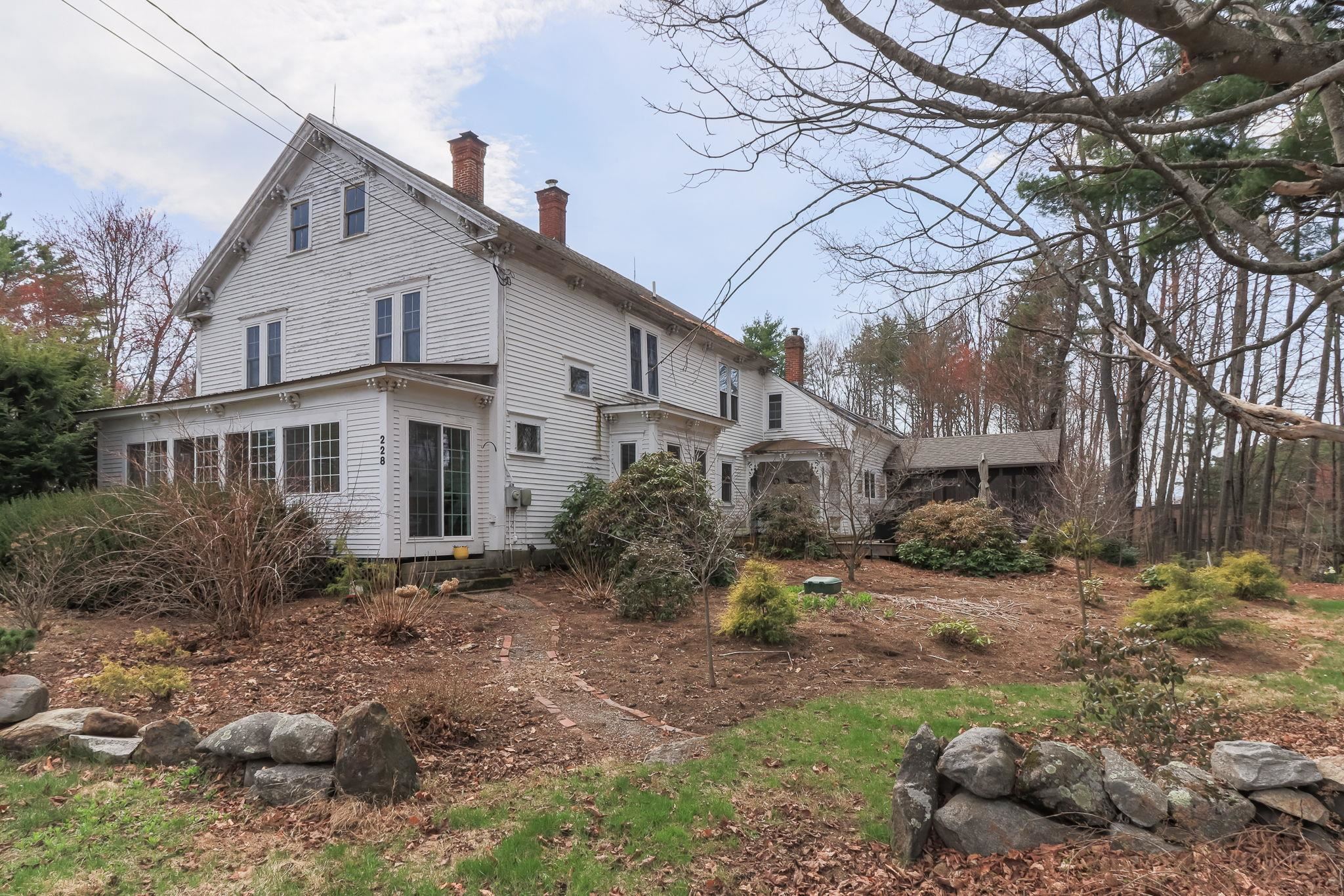 228 Maple Street