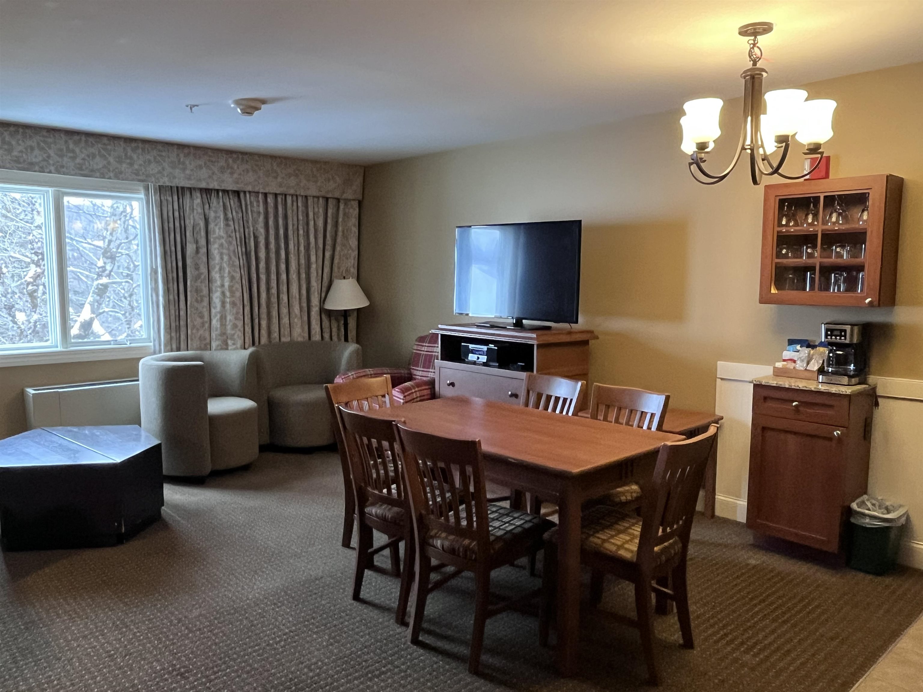 208/210 qtr2 89 Grand Summit Way