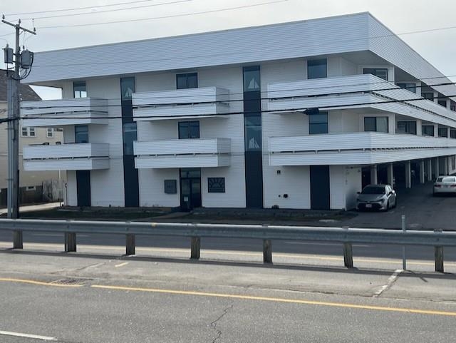 567 Ocean Boulevard 107