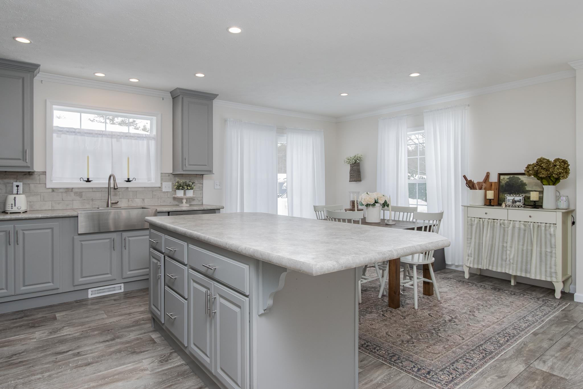 104 Robin Hood Drive