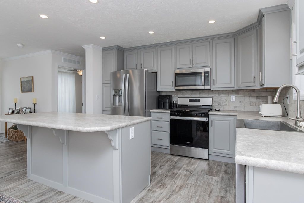 Photo of 104 Robin Hood Drive, Exeter, NH 03833 (MLS # 5078572)