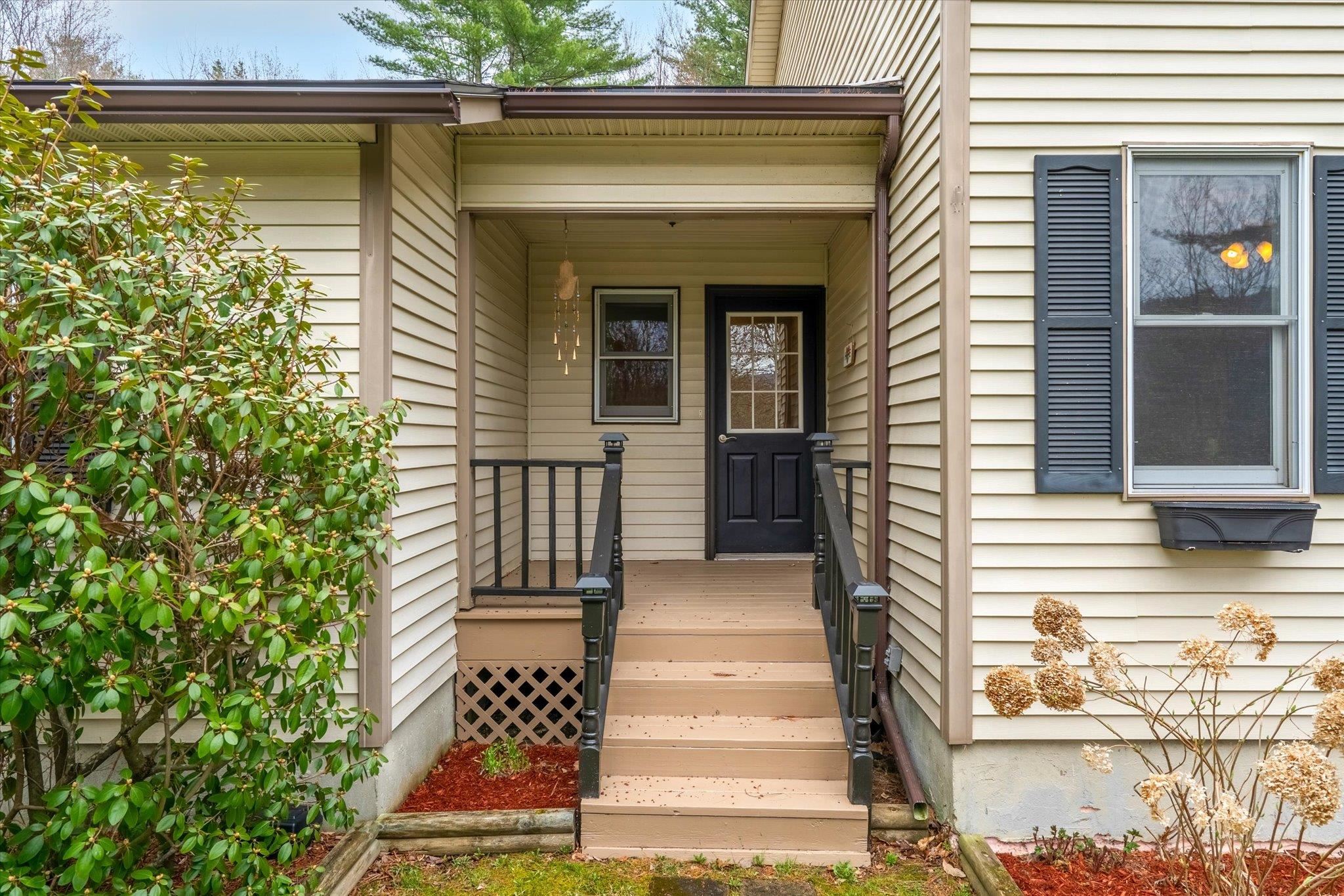 West Rutland, Vermont 05777, United States, 4 Bedrooms Bedrooms, ,2 BathroomsBathrooms,Residential,Active,120763