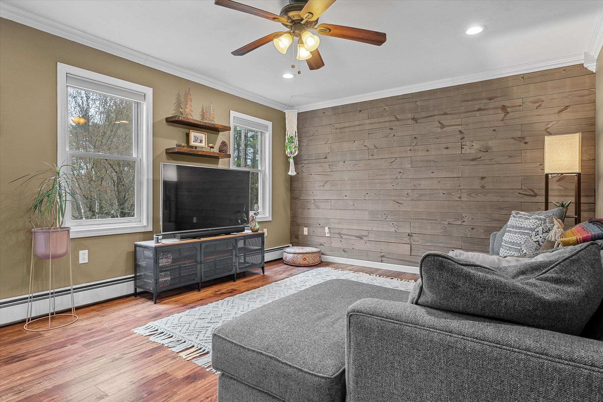 West Rutland, Vermont 05777, United States, 4 Bedrooms Bedrooms, ,2 BathroomsBathrooms,Residential,Active,120763