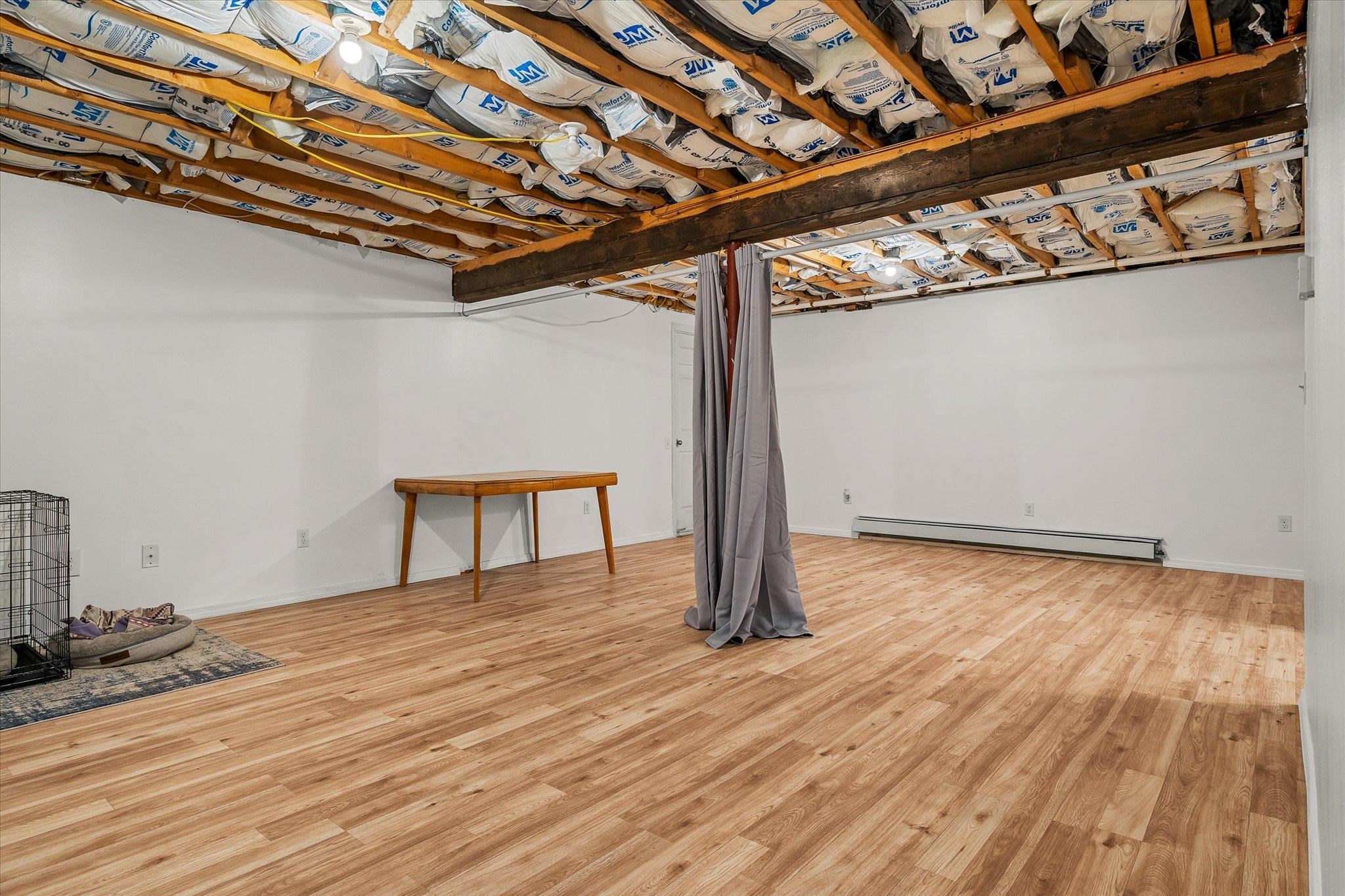 West Rutland, Vermont 05777, United States, 4 Bedrooms Bedrooms, ,2 BathroomsBathrooms,Residential,Active,120763