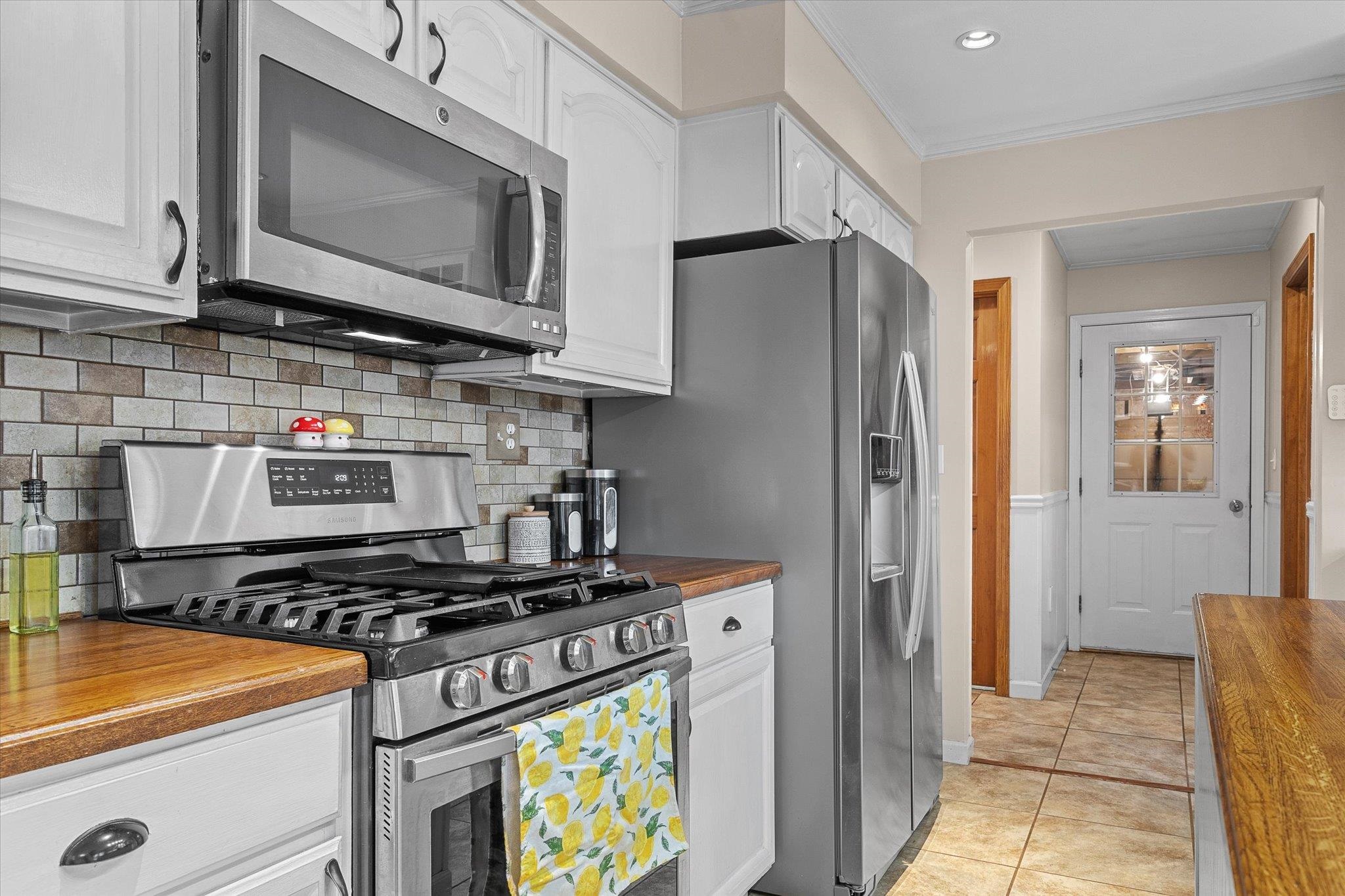 West Rutland, Vermont 05777, United States, 4 Bedrooms Bedrooms, ,2 BathroomsBathrooms,Residential,Active,120763