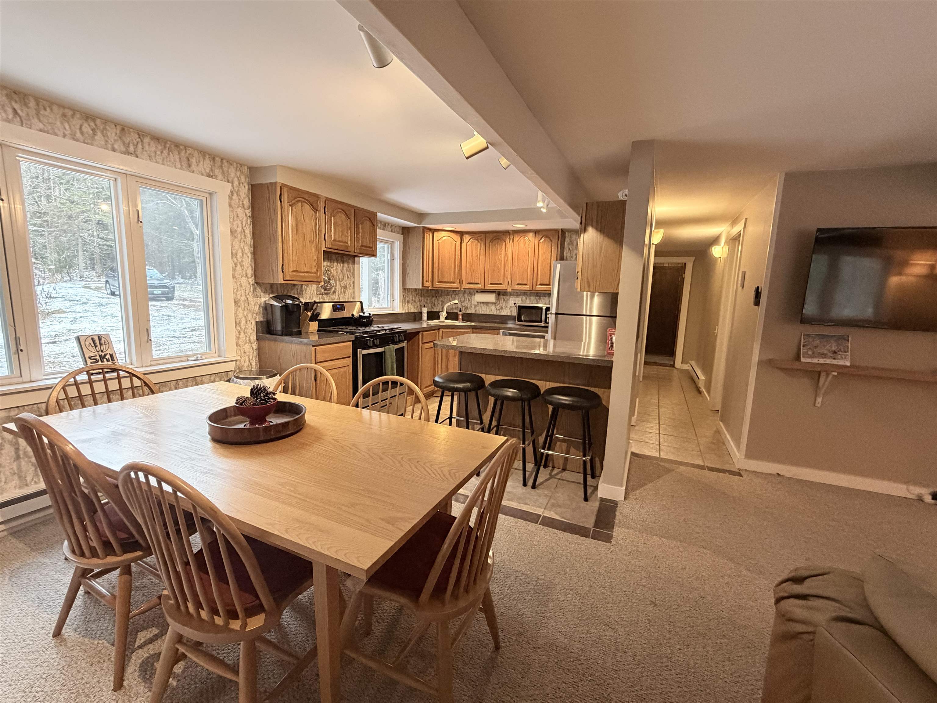 52 Edwards Village Loop