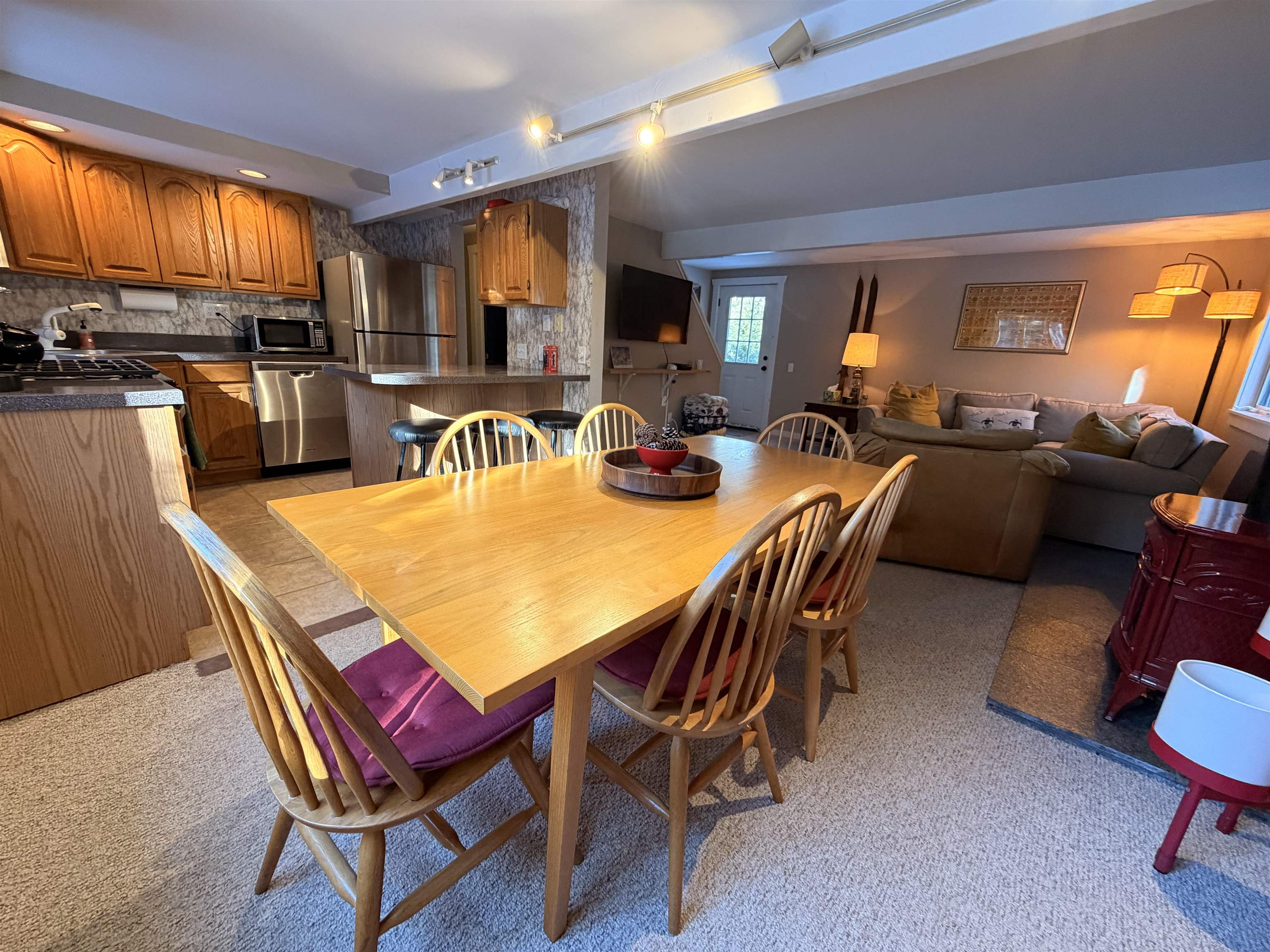 52 Edwards Village Loop