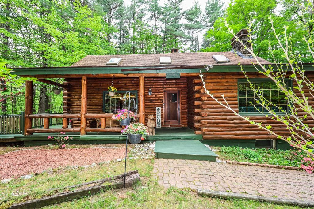 Photo of 34 Edwards Mill Road, Chester, NH 03036 (MLS # 5081162)