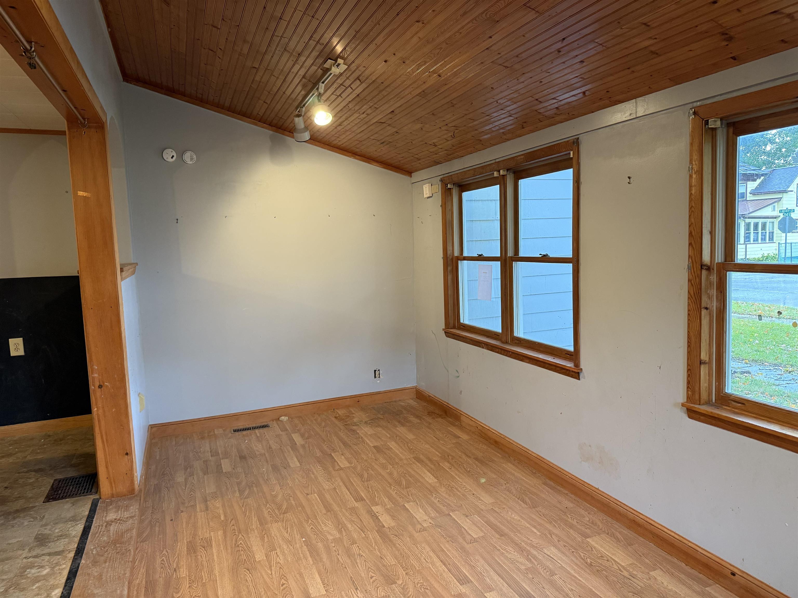 Swanton, Vermont 05488, United States, 3 Bedrooms Bedrooms, ,2 BathroomsBathrooms,Residential,Active,216748