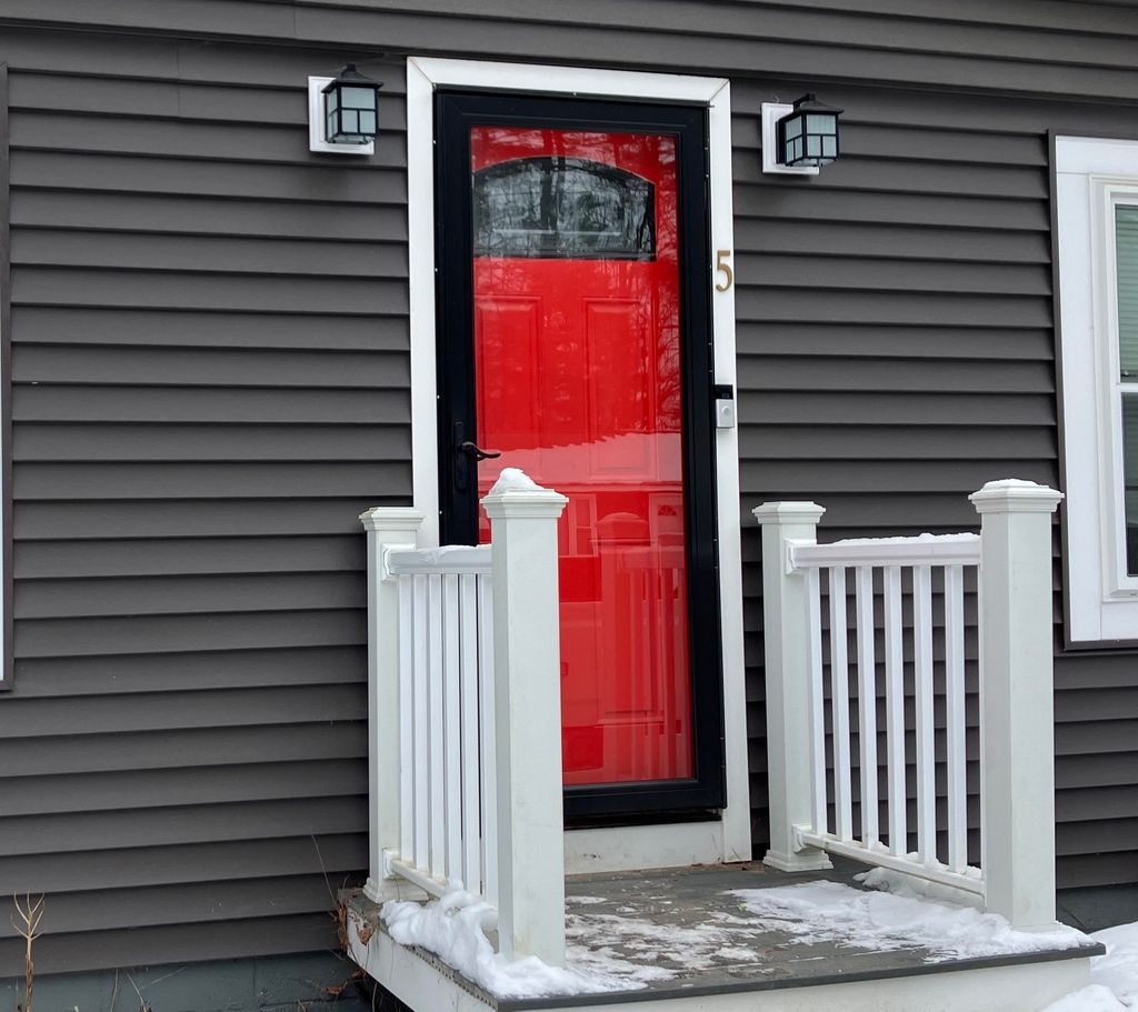 Photo of 5 Jefferson Avenue, Rochester, NH 03867 (MLS # 5073272)