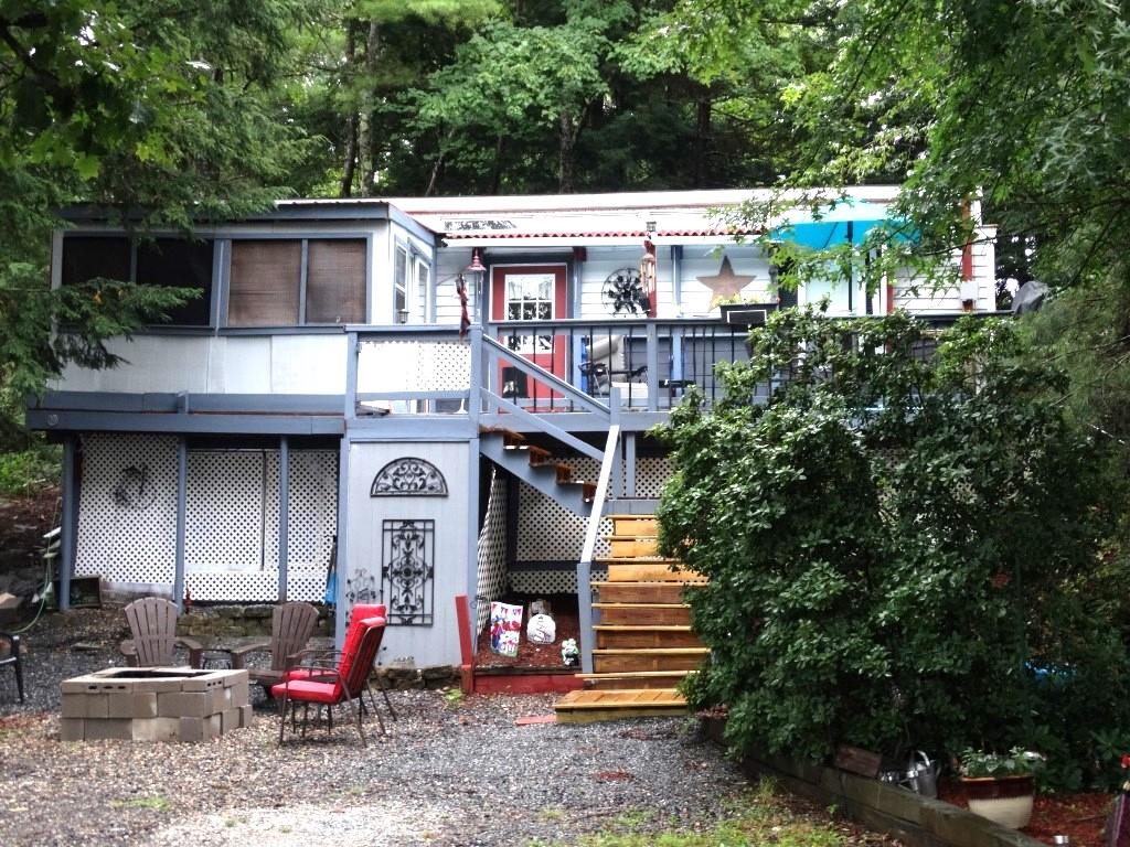59 Lakeside Drive