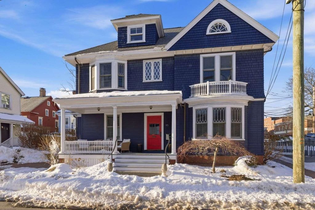 Photo of 115 Court Street, Portsmouth, NH 03801 (MLS # 5085613)