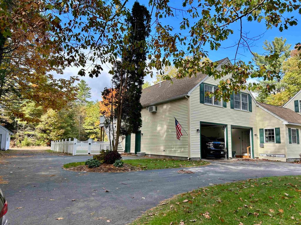 Photo of 557 E Penacook Road, Hopkinton, NH 03229 (MLS # 5063505)