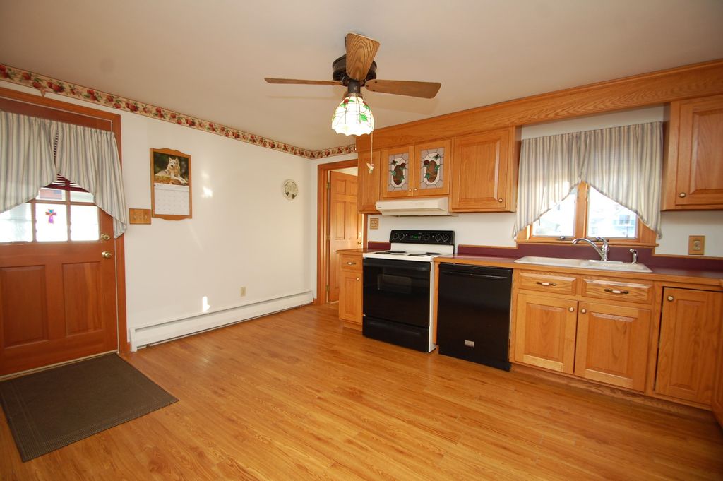 Photo of 59 Fairview Street, Goffstown, NH 03045 (MLS # 5072542)