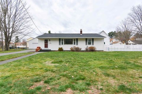 23 Pleasant Street Derry NH 03038