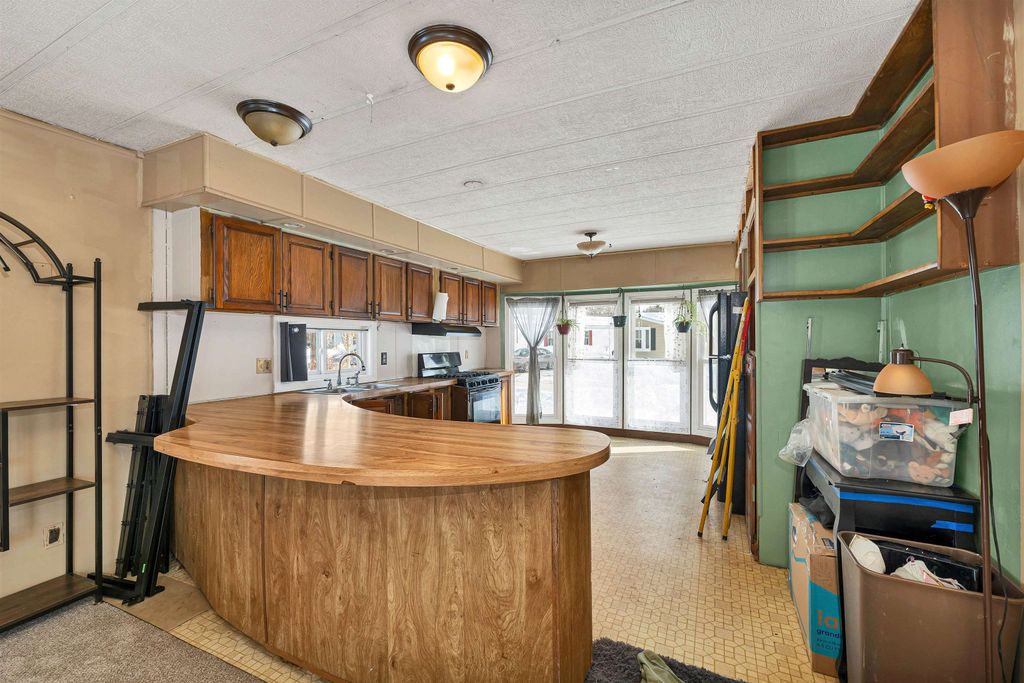 Photo of 12 Cornwall Avenue, Exeter, NH 03833 (MLS # 5075193)