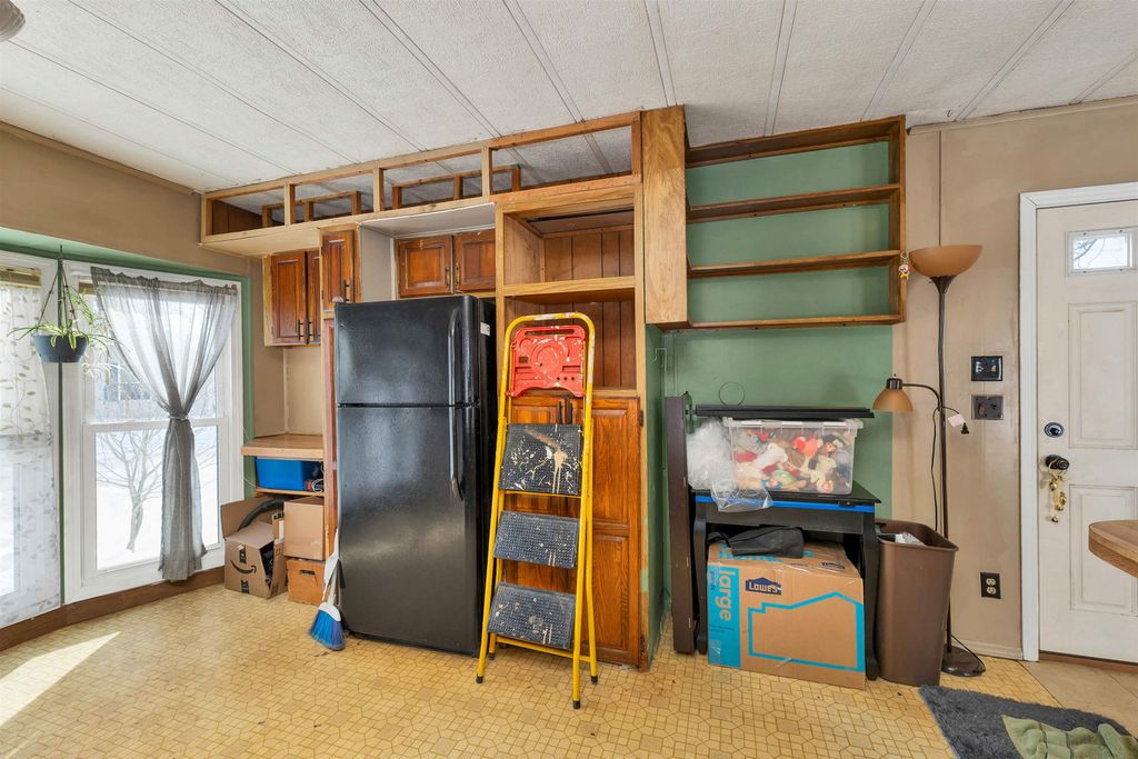 Photo of 12 Cornwall Avenue, Exeter, NH 03833 (MLS # 5075193)