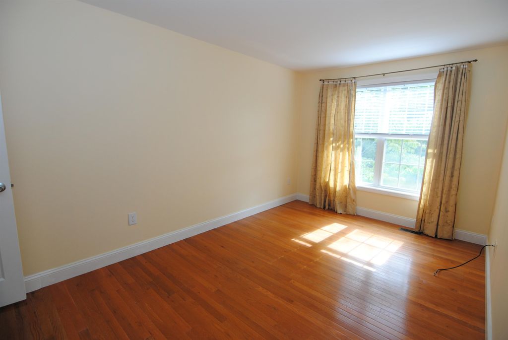 Photo of 40 Hibiscus Way, Nashua, NH 03062 (MLS # 5067449)