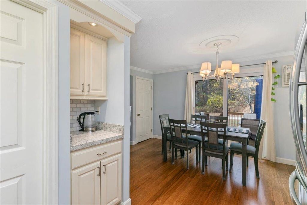 Photo of 193 Fieldstone Drive, Londonderry, NH 03053 (MLS # 5068776)