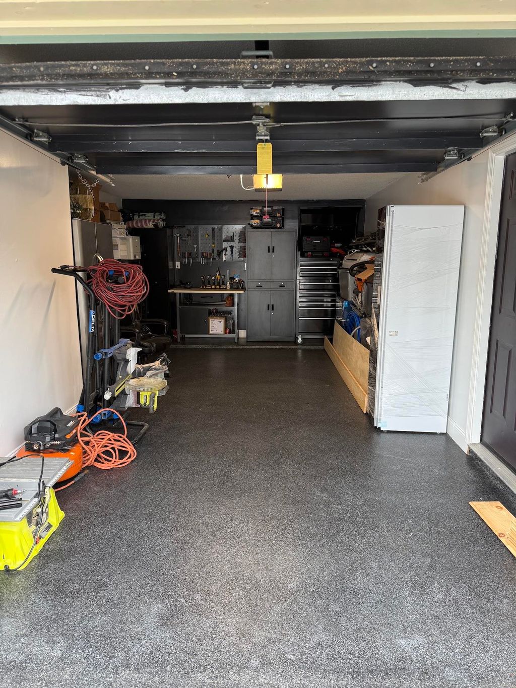 Photo of 17 Walnut Circle, Merrimack, NH 03054 (MLS # 5078097)