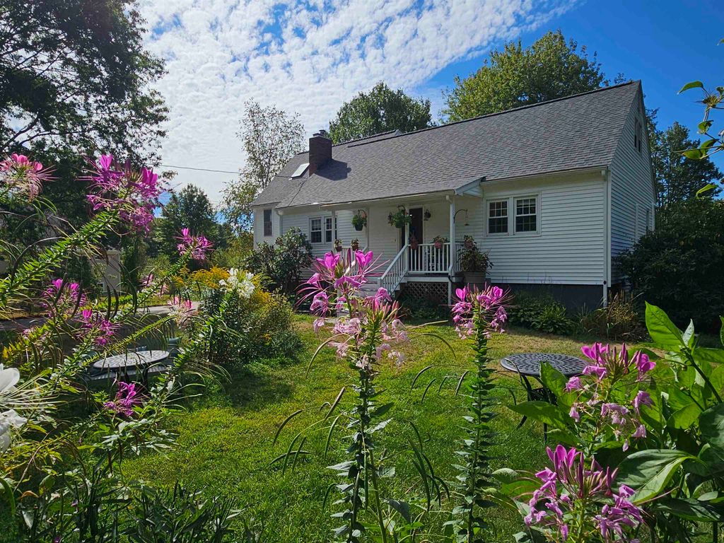 Photo of 4 Nelson Drive, Exeter, NH 03833 (MLS # 5069637)