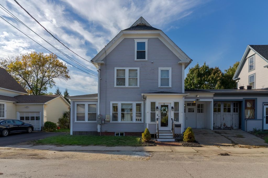 Photo of 1 Farrington Street, Rochester, NH 03867 (MLS # 5064842)