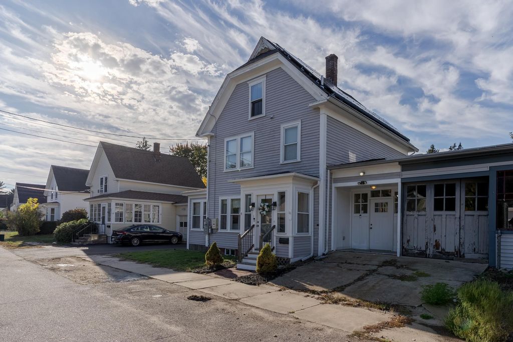 Photo of 1 Farrington Street, Rochester, NH 03867 (MLS # 5064842)