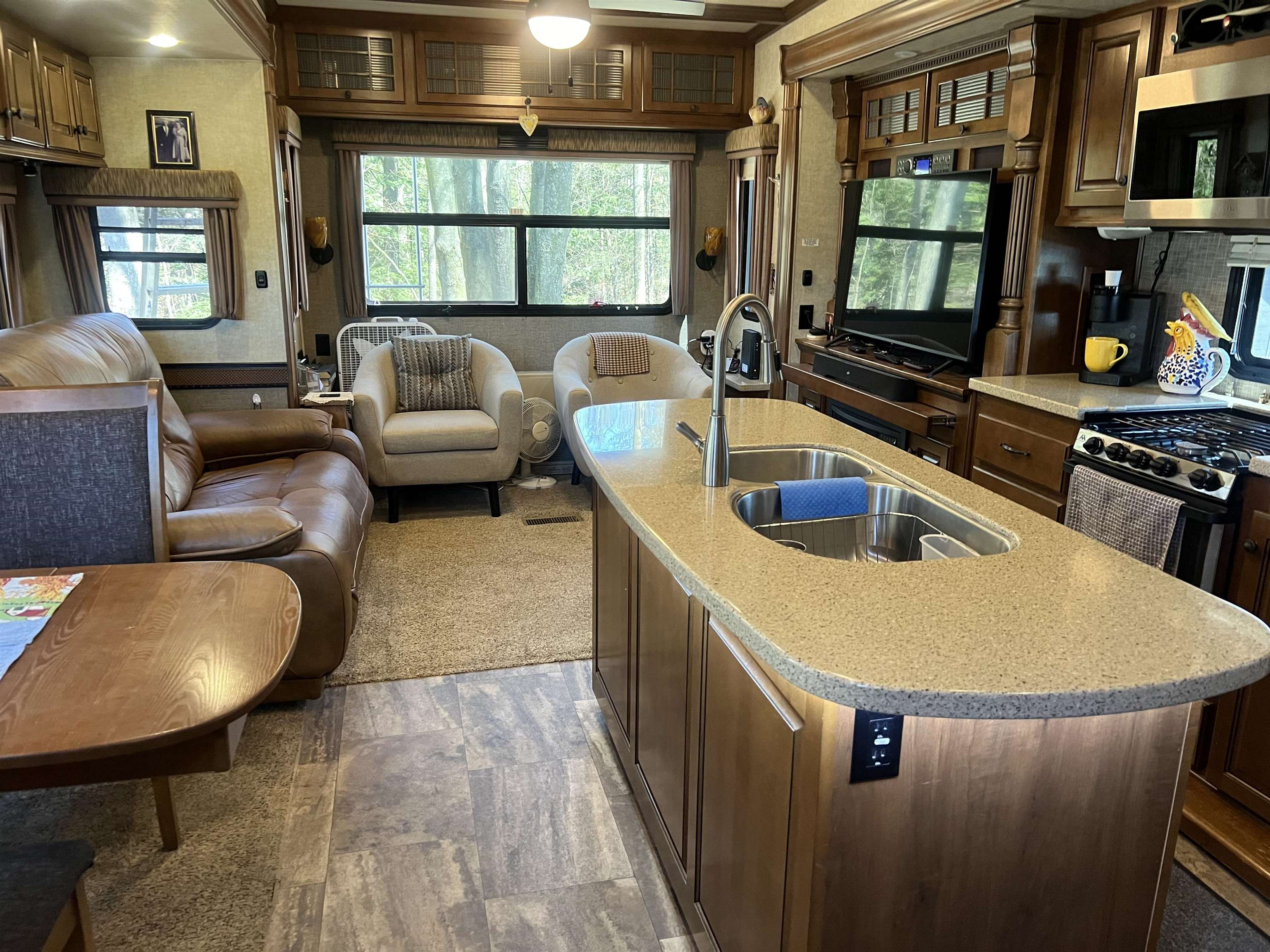 Panton, Vermont 05491, United States, 1 Bedroom Bedrooms, ,2 BathroomsBathrooms,Residential,Active,97304