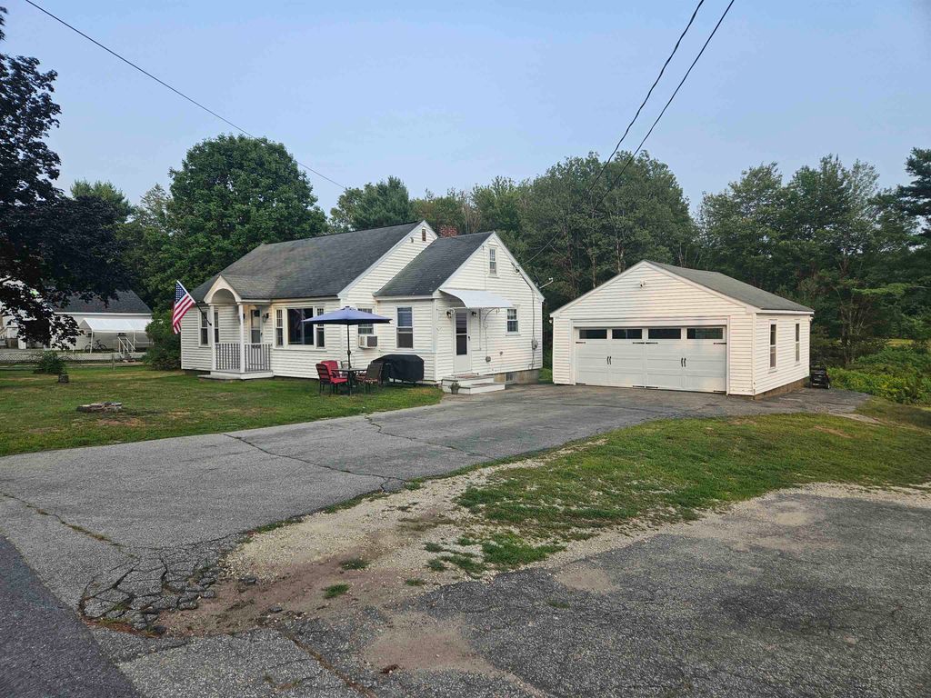 Photo of 189 Buck Street, Pembroke, NH 03275 (MLS # 5055476)