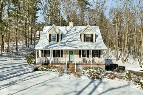 Photo of 5 Sean Drive, Mont Vernon, NH 03057 (MLS # 5071436)