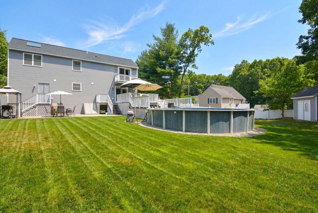 Photo of 17 Custom Street, Nashua, NH 03062 (MLS # 5082896)