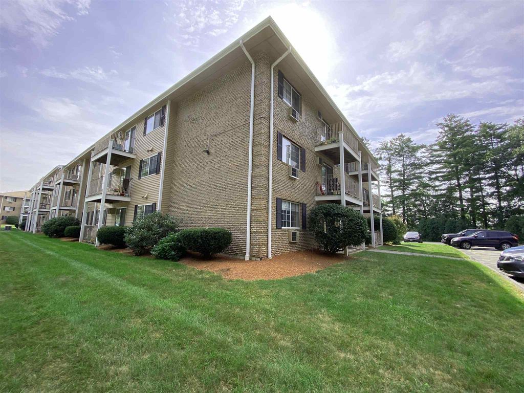Photo of 385 Huse Road #05, Manchester, NH 03103 (MLS # 5063980)