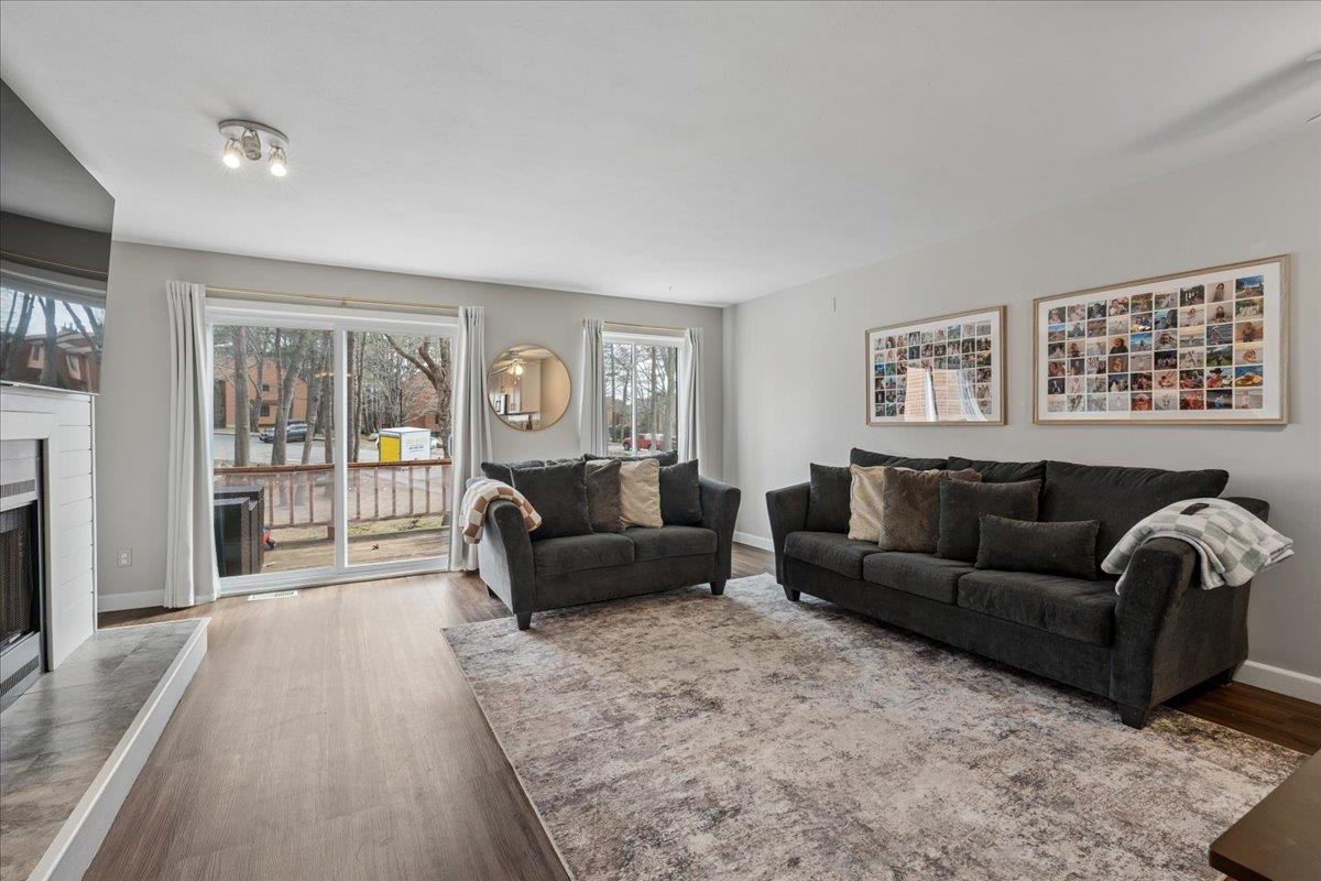 28 Dunvegan Woods Drive