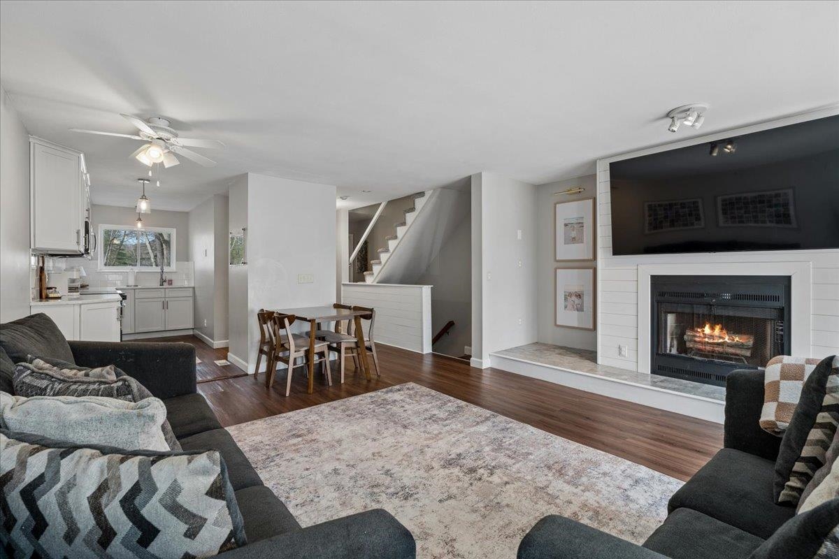 28 Dunvegan Woods Drive