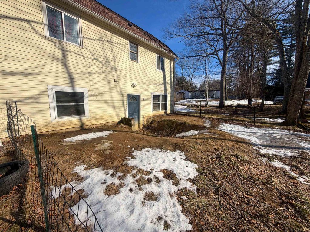 Photo of 11 Ash Street, Northwood, NH 03261 (MLS # 5080030)